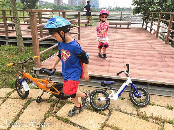 滑步車是學騎腳踏車的超級好幫手 @About Hsuan美美媽咪親子美食旅遊