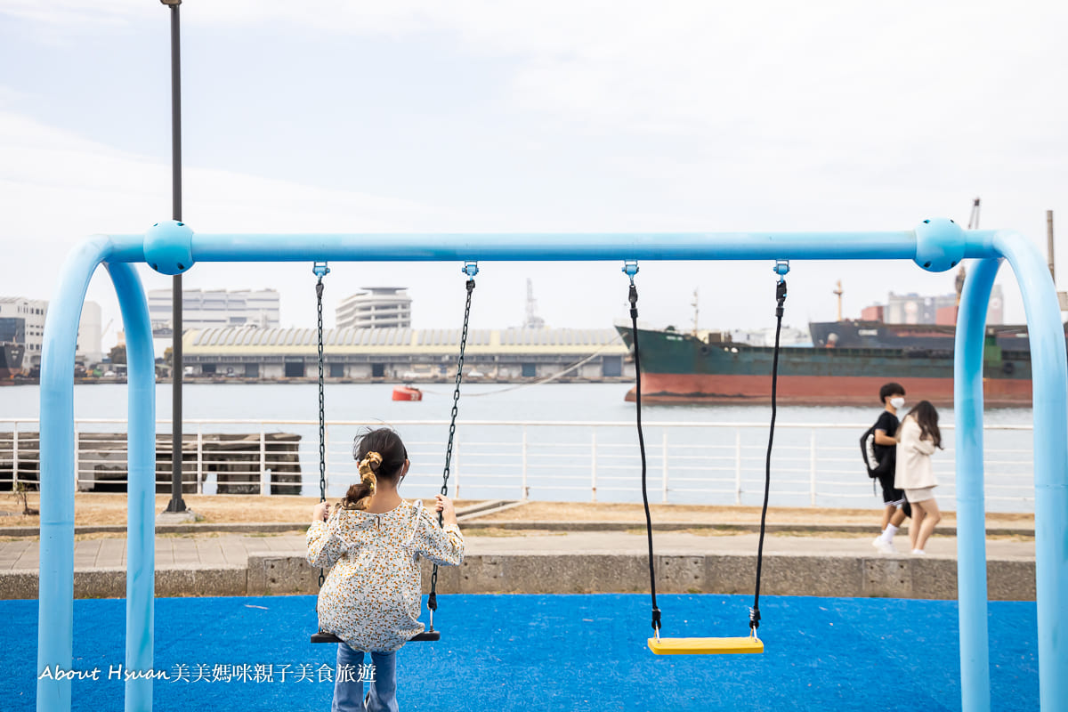 墾丁親子景點 船帆石沙灘 孩子們可以堆沙堡 拍照 玩水的好地方 @About Hsuan美美媽咪親子美食旅遊