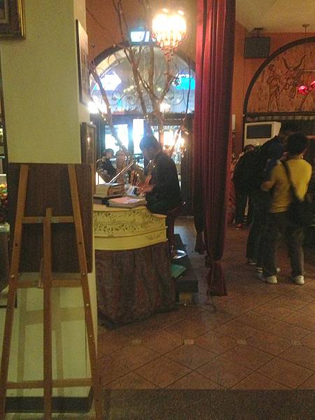 彰化市-凱悅奇兵（別具裝潢的餐廳呢） @About Hsuan美美媽咪親子美食旅遊