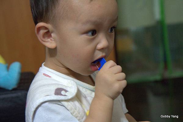 哇，我的孩子會自動自發的使用牙線棒了 @About Hsuan美美媽咪親子美食旅遊