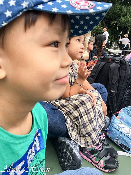 誰說小人們去迪士尼爸媽就只能抱到手軟? @About Hsuan美美媽咪親子美食旅遊