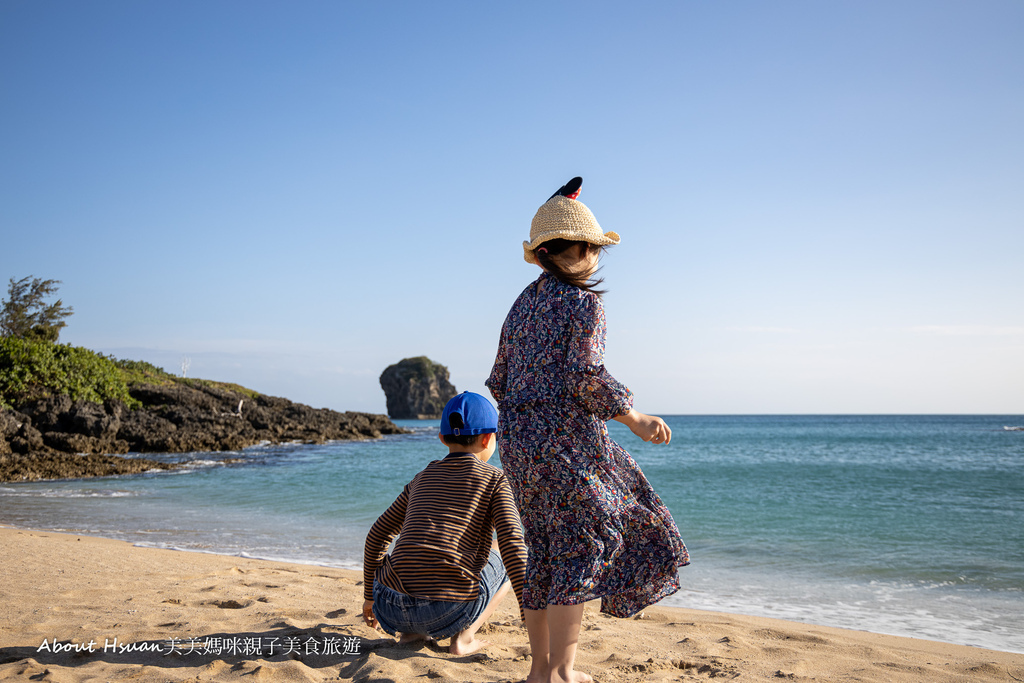 墾丁親子景點 船帆石沙灘 孩子們可以堆沙堡 拍照 玩水的好地方 @About Hsuan美美媽咪親子美食旅遊